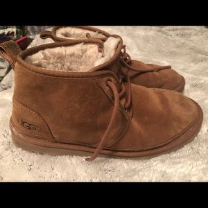 UGG Authentic! Women’s NEUMEL Boots. SIZE 10🤍
